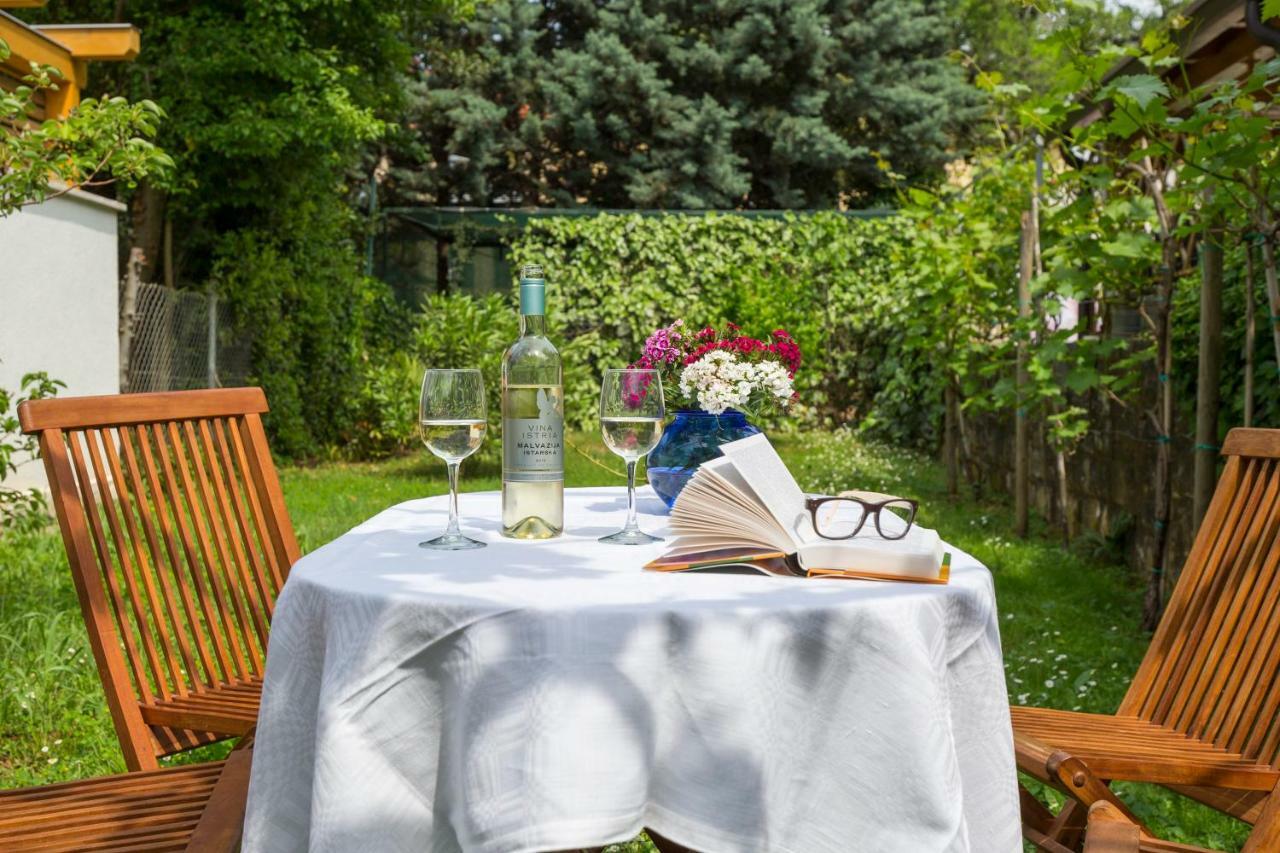 Casa Flora 3-Minutes' Walk From The Beach Novigrad  Bagian luar foto