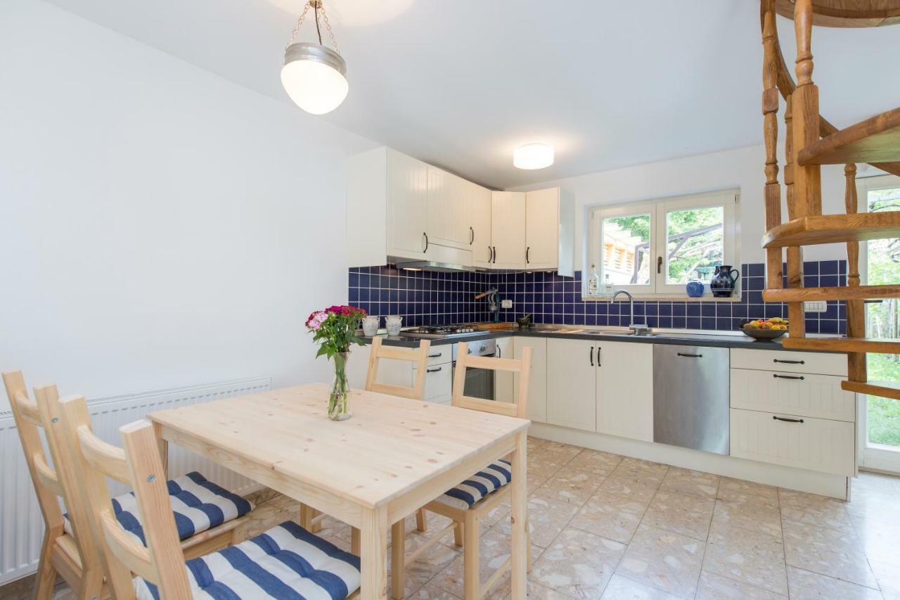 Casa Flora 3-Minutes' Walk From The Beach Novigrad  Bagian luar foto