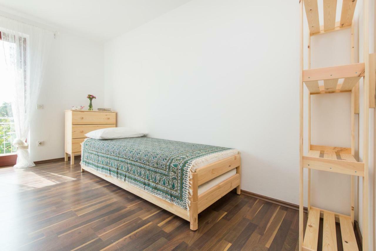 Casa Flora 3-Minutes' Walk From The Beach Novigrad  Bagian luar foto