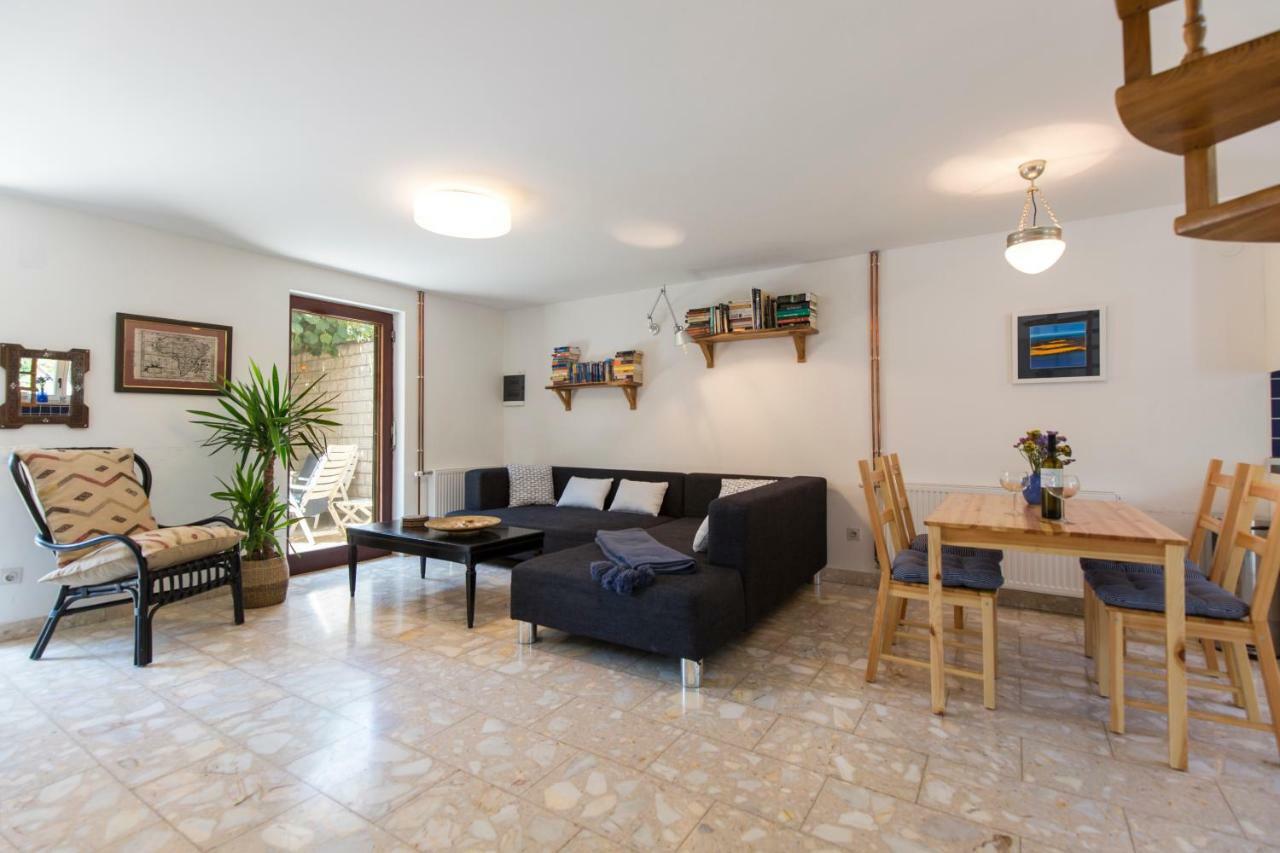 Casa Flora 3-Minutes' Walk From The Beach Novigrad  Bagian luar foto