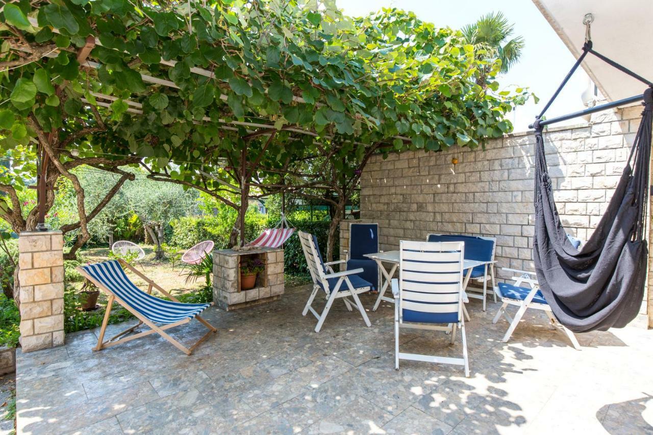 Casa Flora 3-Minutes' Walk From The Beach Novigrad  Bagian luar foto
