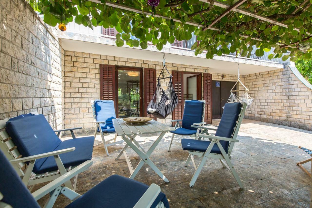 Casa Flora 3-Minutes' Walk From The Beach Novigrad  Bagian luar foto